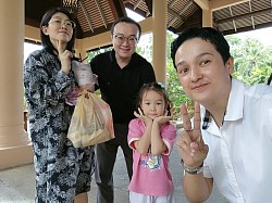 รับลูกค้าชาวจีนจากสนามบิน-ส่งถึงที่พักพัทยาเป็นที่เรียบร้อย ปลอดภัย ลูกค้ามาแบบครอบครัว ทางผมก็จัดการให้การเดินทางราบรื่น ไม่มีปัญหาในการเดินทาง